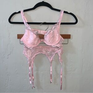 Victoria’s Secret Pink Lace Valentine’s Day Bra 34A & Garter Belt S Lingerie Set
